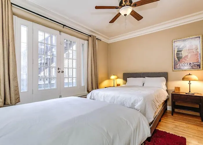 Brownstone In Gold Coast * Chicago